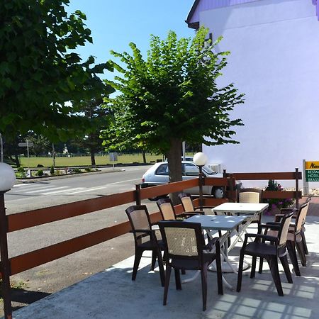 Hotel Restaurant Niemerich พุลแวร์สไฮม์ ภายนอก รูปภาพ